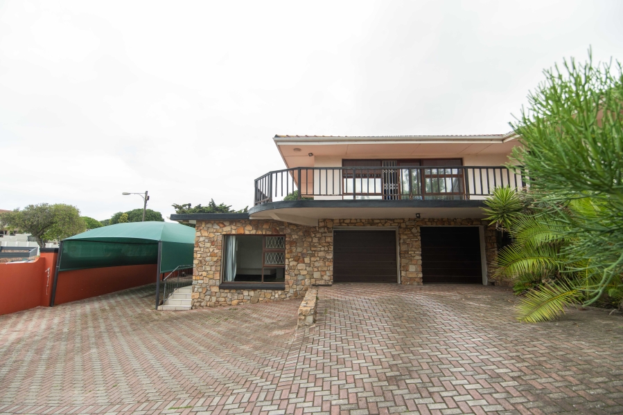 4 Bedroom Property for Sale in Humewood Eastern Cape